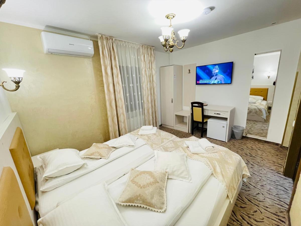 Pensiunea Ianis Piatra Neamţ Extérieur photo