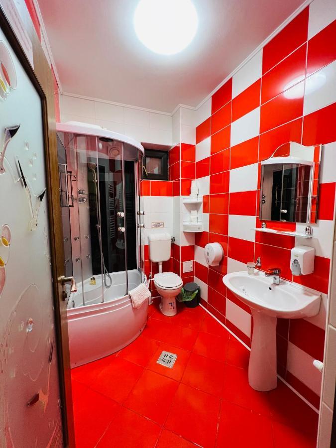 Pensiunea Ianis Piatra Neamţ Extérieur photo
