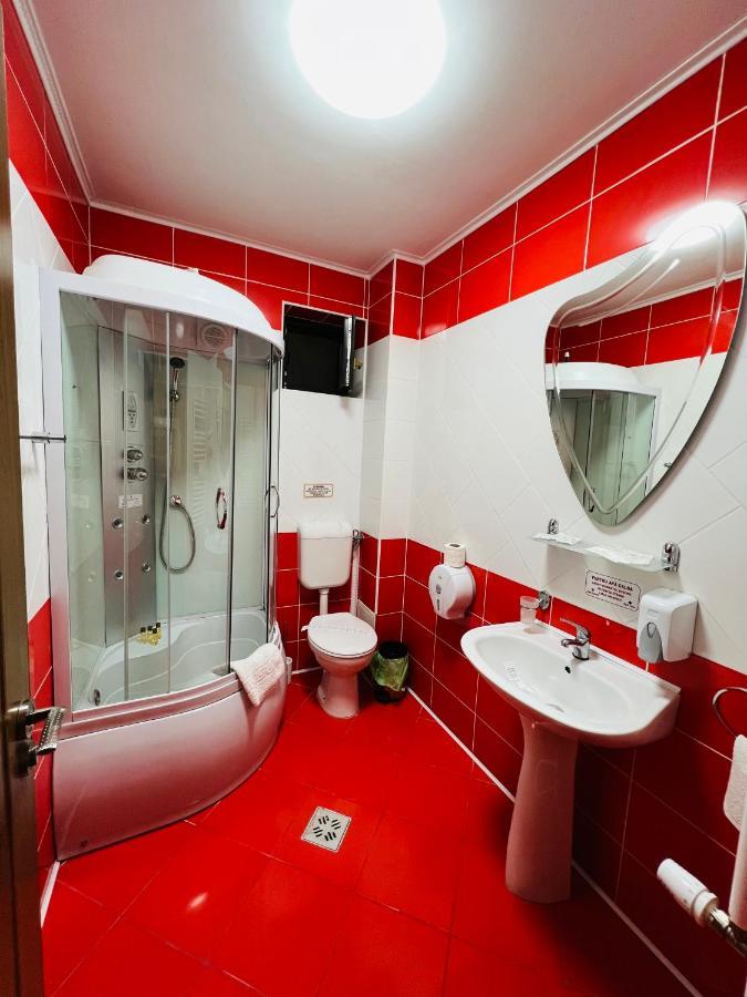 Pensiunea Ianis Piatra Neamţ Extérieur photo