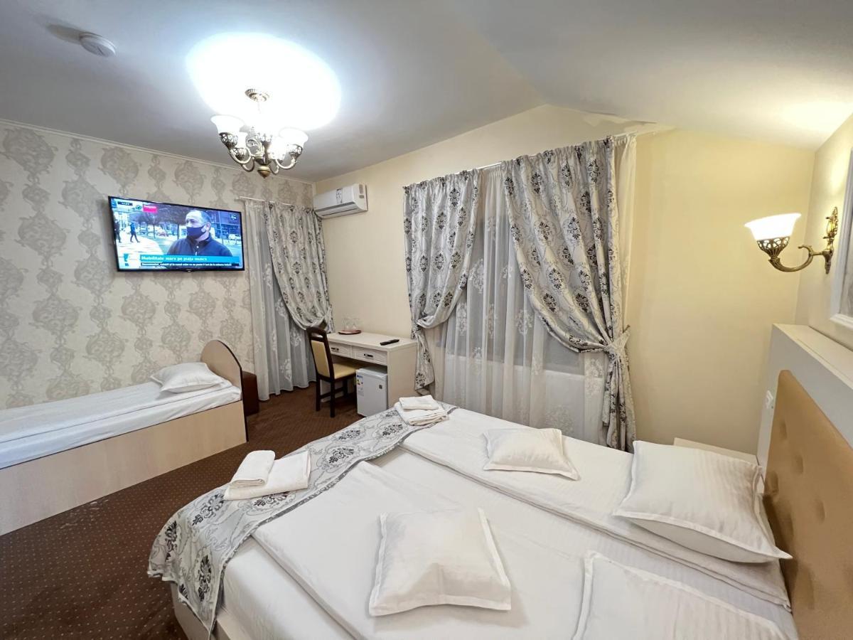 Pensiunea Ianis Piatra Neamţ Extérieur photo