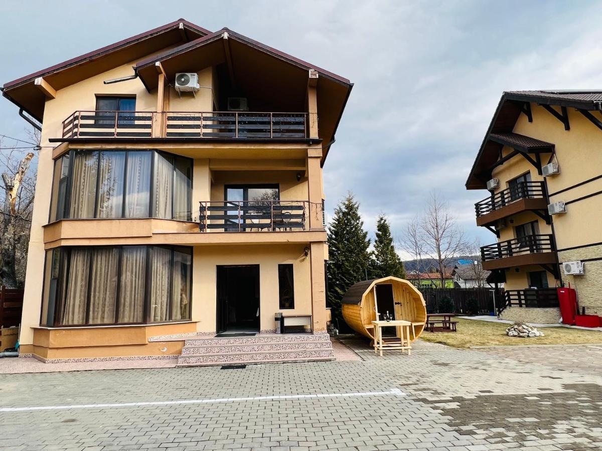 Pensiunea Ianis Piatra Neamţ Extérieur photo